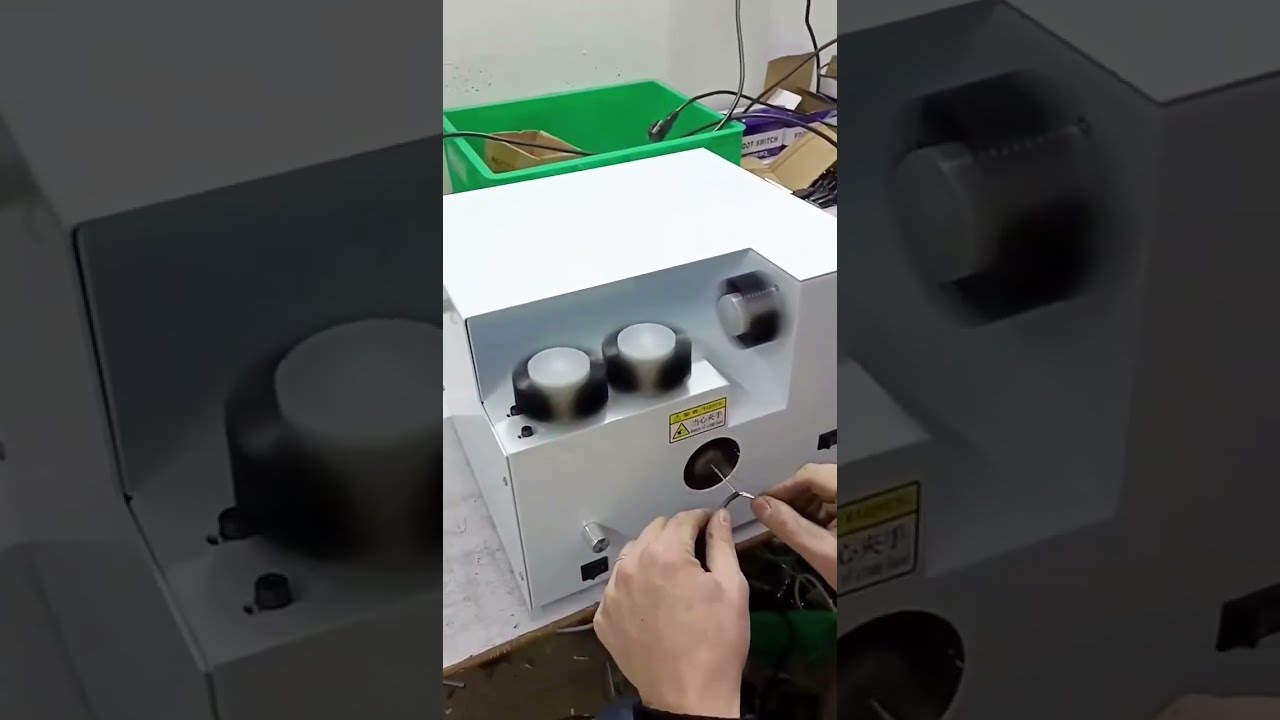 Mesin Pemilin Wayar Tiga Berus Beraksi – Rakaman Sebenar #machine #cablewirestrippingmachine #factory
